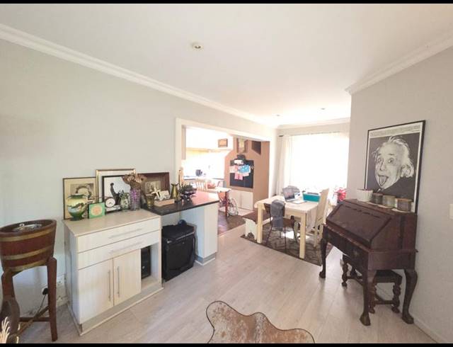 2 BEDROOM HOUSE FOR SALE IN D'URBANVALE